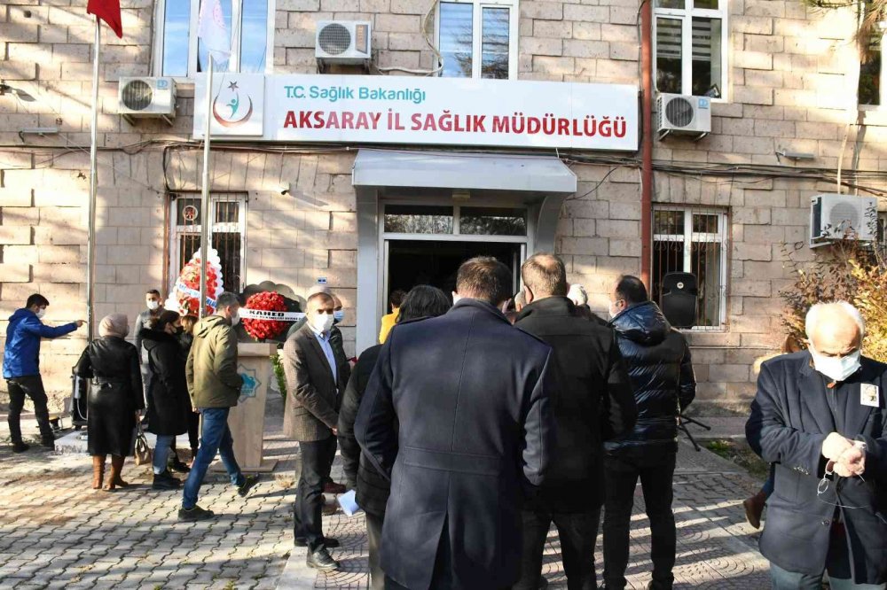 Aksaray’da korona virüsten dolayı yaşamını yitiren doktor çifte veda töreni