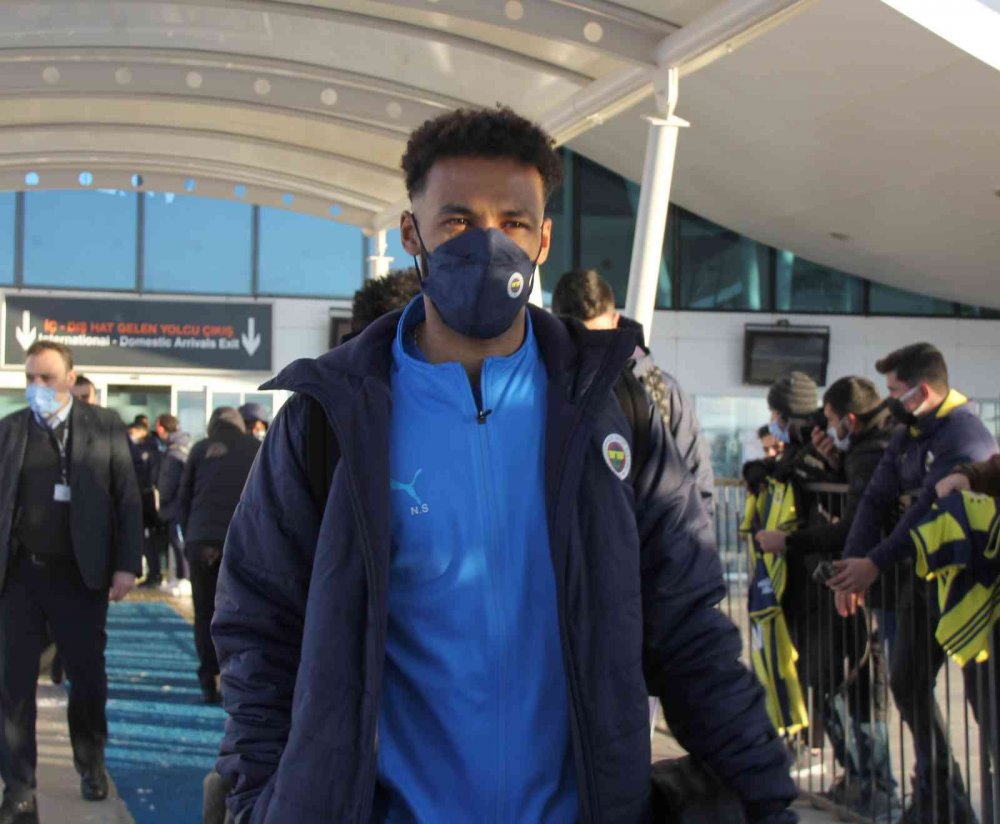 Fenerbahçe’ye Sivas’ta coşkulu karşılama