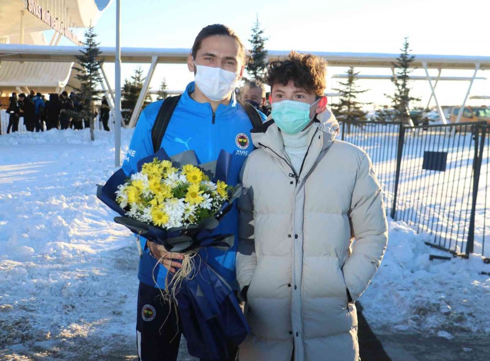 Fenerbahçe’ye Sivas’ta coşkulu karşılama