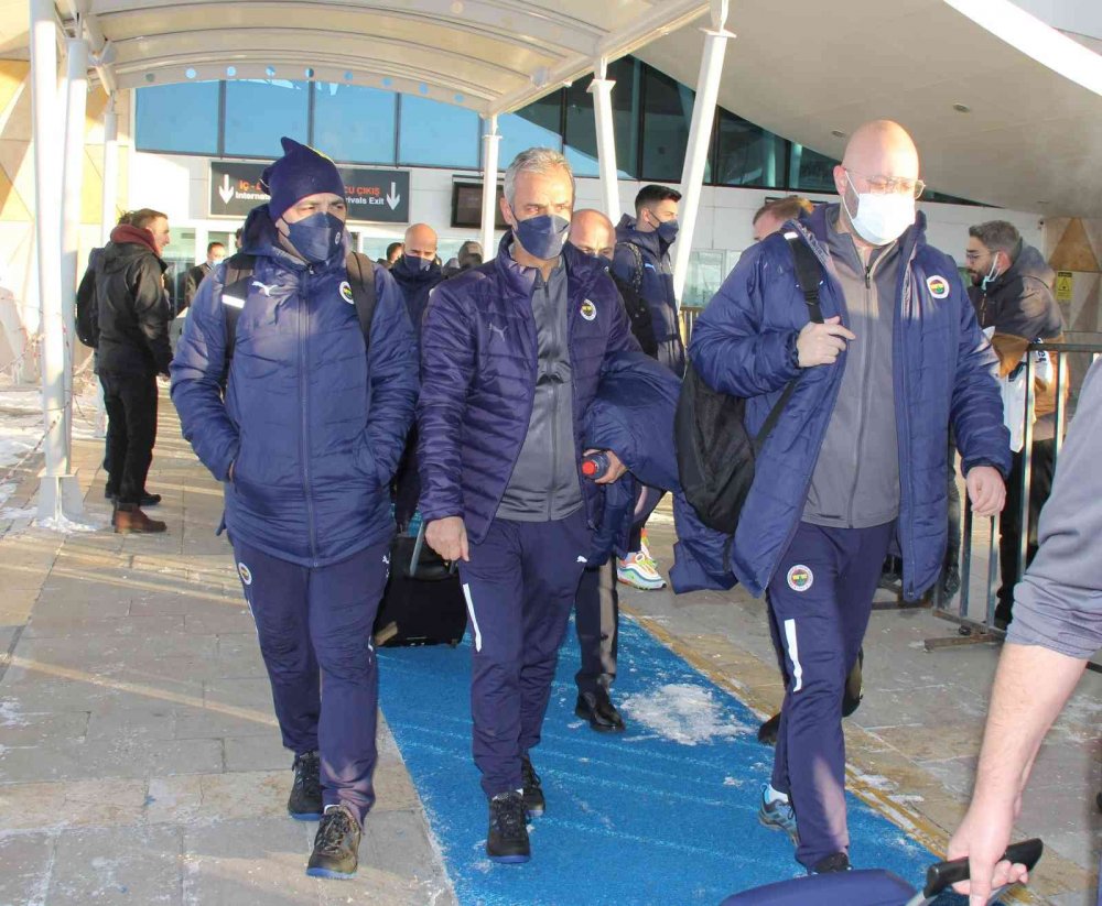 Fenerbahçe’ye Sivas’ta coşkulu karşılama