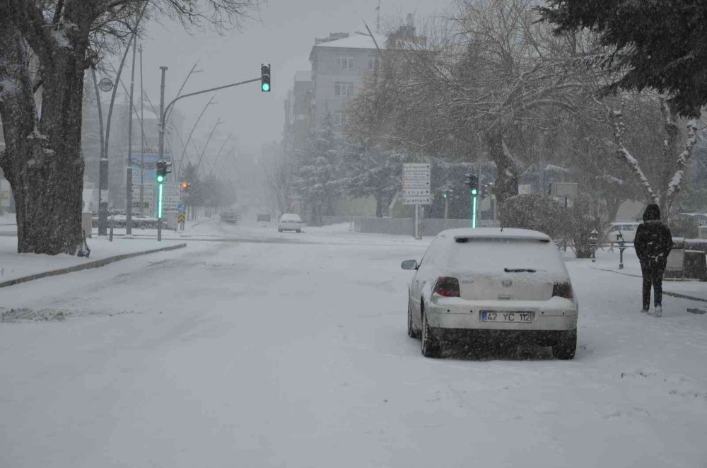 Konya-Adana karayolu tam 16 saattir trafiğe kapalı