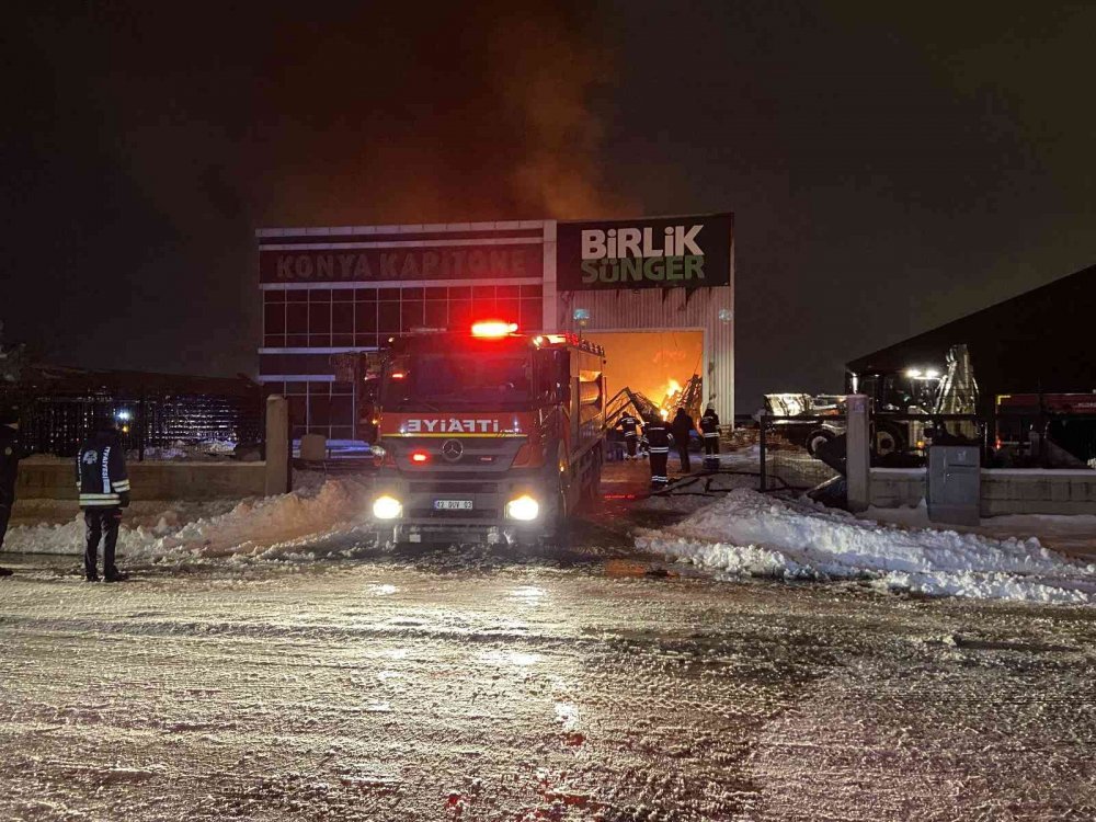 Sultanhanılı İş Adamının Konya’daki sünger fabrikasında yangın