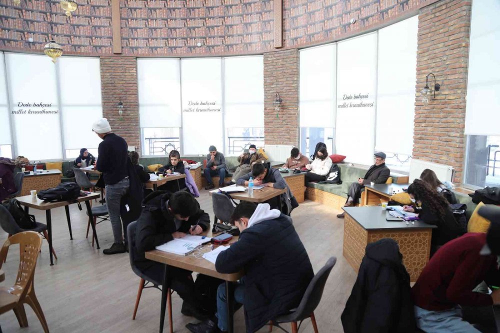 Altay: “Millet Kıraathanelerinde her yaştan insanımızı ağırlıyoruz”