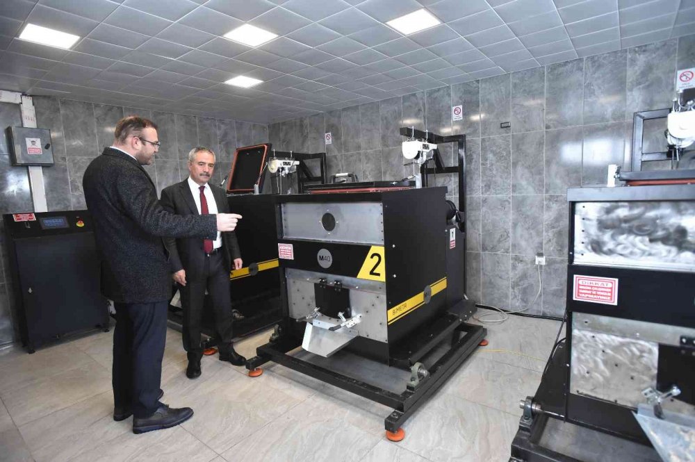 Ankara Büyükşehir Belediyesi sokak hayvanları için mama üretecek