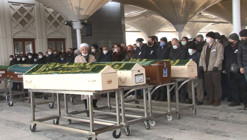 Boğazı kesilmiş halde bulunan şahıs toprağa verildi