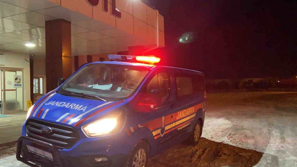 Eskil'de 3 hırsızlık şüphelisi, 8’inci soygunda suçüstü yakalandı