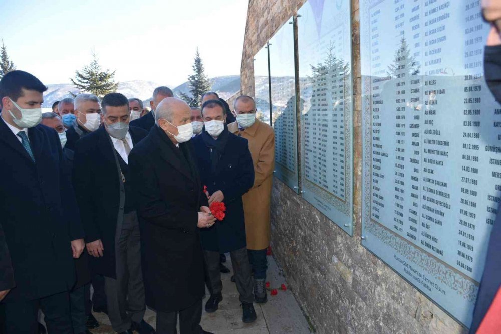 Milliyetçi Hareket Partisi'nin Kızılcahamam kampı başladı