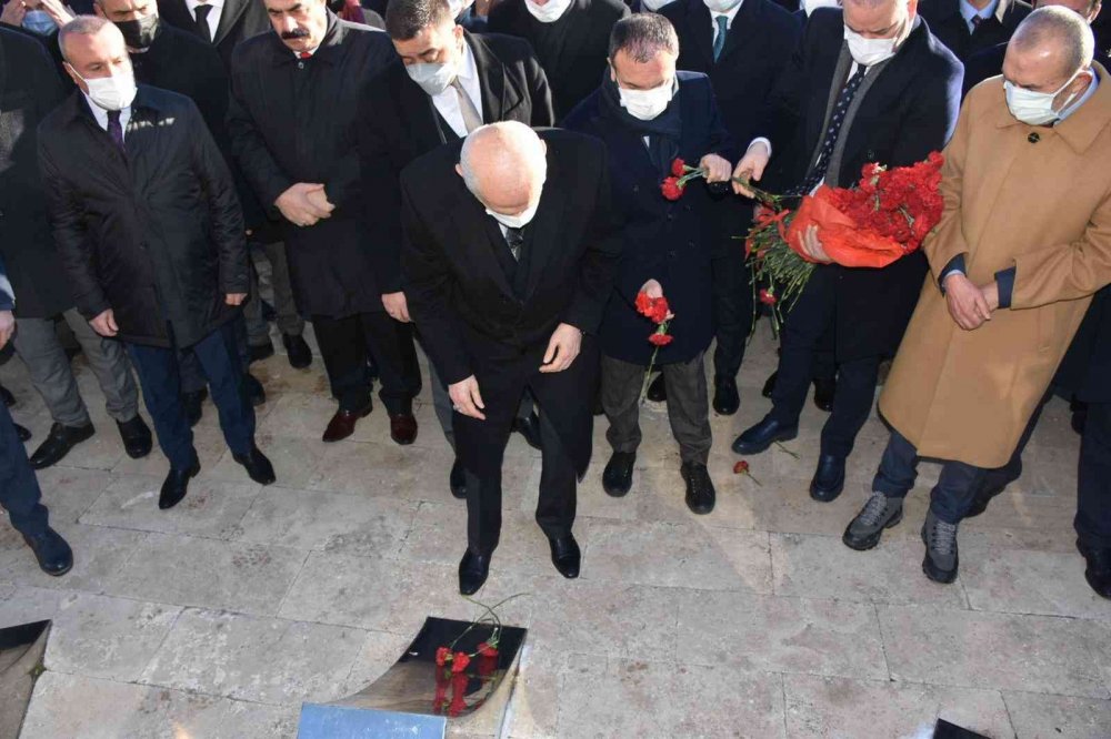 Milliyetçi Hareket Partisi'nin Kızılcahamam kampı başladı