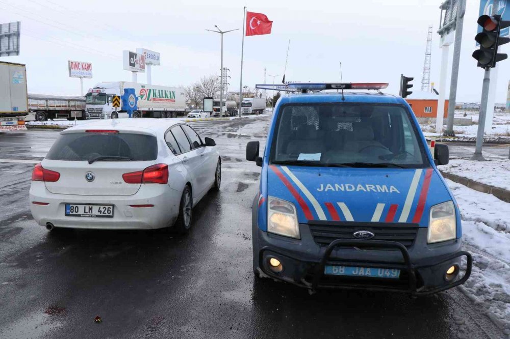 Aksaray-Konya yolu yeniden otomobil ve otobüslere açıldı