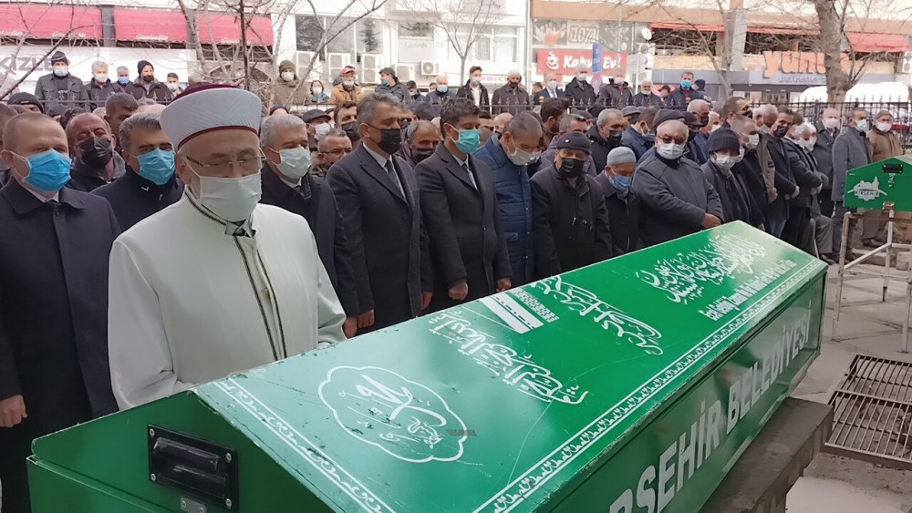 Kalp krizine yenik düşen Savcı Sait Demir, son yolculuğuna uğurlandı