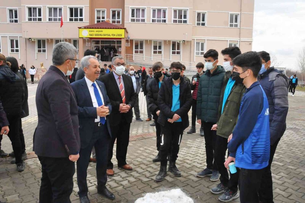 Salih Akkaya Fen Lisesi öğrencileri ile buluştu