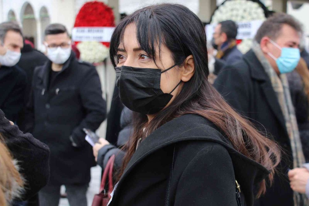 Sadi Somuncuoğlu dualarla son yolculuğa uğurlandı!