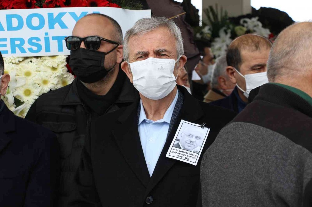 Sadi Somuncuoğlu dualarla son yolculuğa uğurlandı!