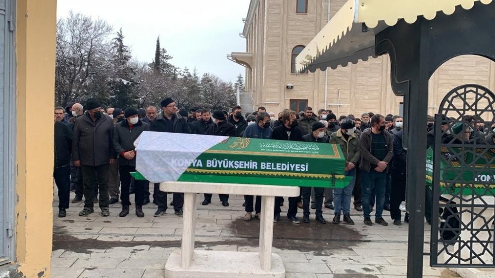 Damadının bıçaklayarak öldürdüğü kadın toprağa verildi