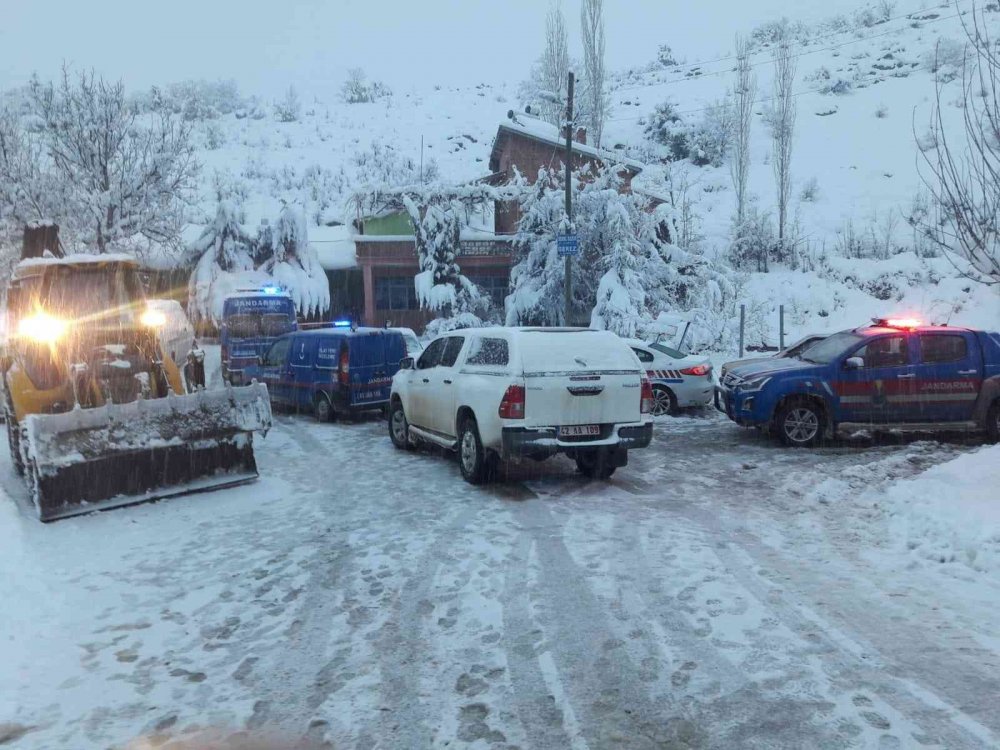 Konya’da otomobil dereye uçtu: Köy İmamı kazada yaşamını yitirdi