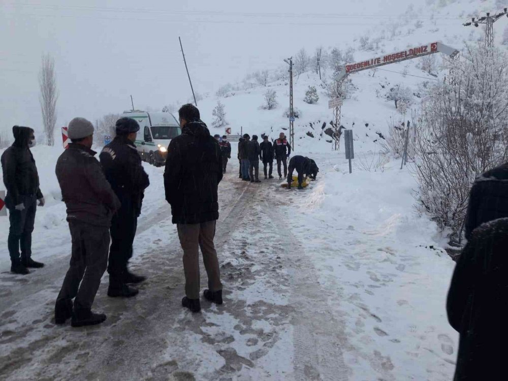 Konya’da otomobil dereye uçtu: Köy İmamı kazada yaşamını yitirdi