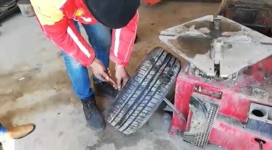 Konya'da araç lastiğinde uyuşturucu sevkiyatı yapanlar polisten kaçamadı