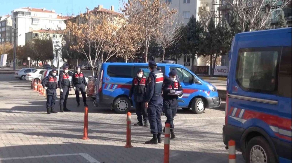 Aksaray'da hırsızlık! Çaldıkları koyunların parasını ödeyince serbest kaldılar