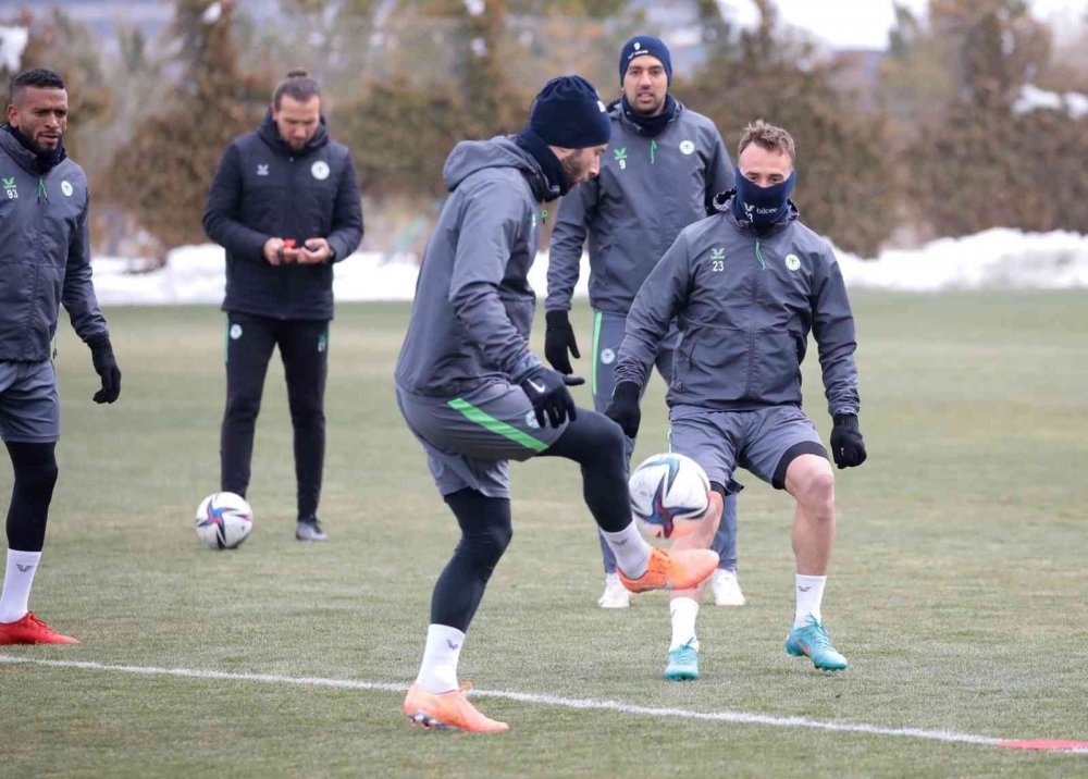 İttifak Holding Konyaspor, Fenerbahçe maçı hazırlıklarını tamamladı