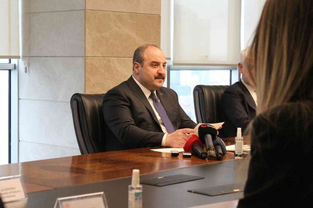 Bakan Mustafa Varank’tan Ukrayna’da Barış Çağrısı