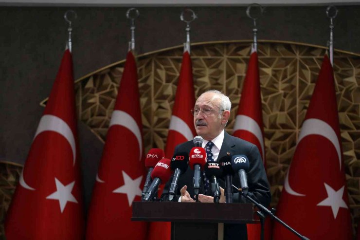 CHP lideri Kılıçdaroğlu: “Amirallere tek tek ulaşıp o bildiriyi yayımladıkları için teşekkür edilmesi gerekiyor”