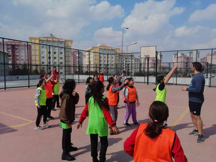 ERÜ Spor Bilimlerinden “Spor ile Hayatı Değiştir” etkinliği