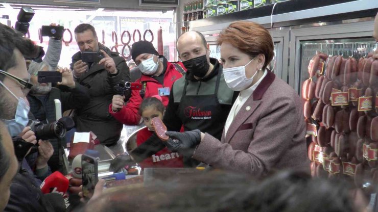 Meral Akşener, Kayseri’de pastırma doğradı