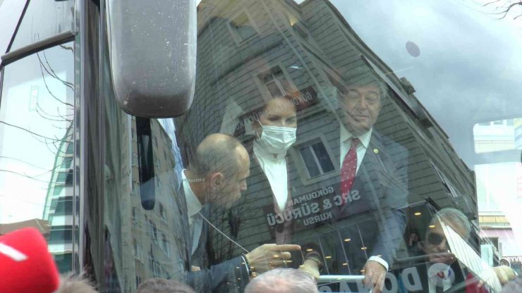Meral Akşener, Kayseri’de pastırma doğradı