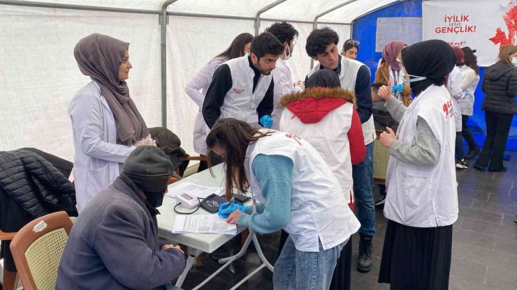 Tıp öğrencileri Niğde’de sağlık taraması yaptı