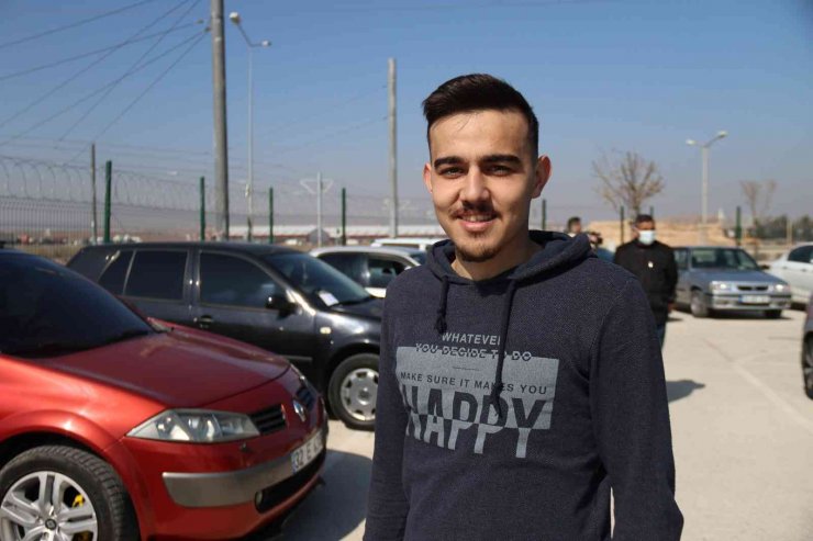 İkinci el oto pazarında ’kuru kalabalık’ sitemi