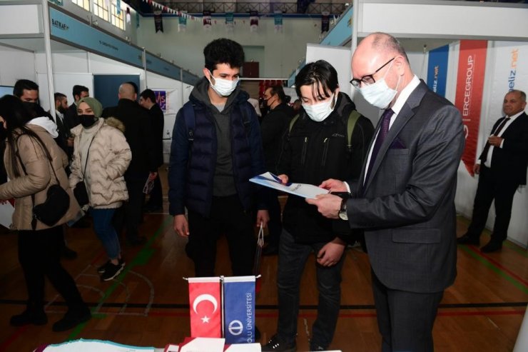 Anadolu Üniversitesi’nin genç insan kaynağı sektörle buluştu