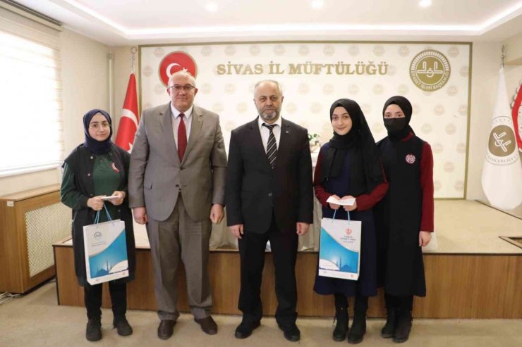Dereceye giren öğrenciler ödüllendirildi