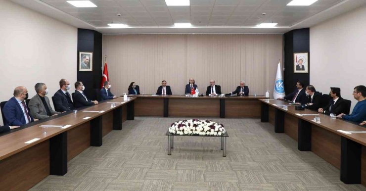 YÖK Başkanı Özvar, Kayseri Üniversitesi’ni Ziyaret Etti