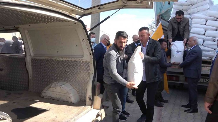 Devlet desteği çiftçinin yüzünü güldürdü, yüzde 75 hibeyle 500 ton tohum dağıtıldı