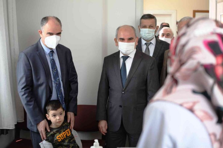 Konya’da Kanser Tarama Tırı 31 ilçeyi kadınlar için gezecek