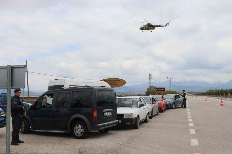 Aksaray jandarmadan hava destekli denetim