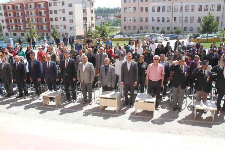 Özel öğrenci kınalı kuzuların temsili askerlik coşkusu