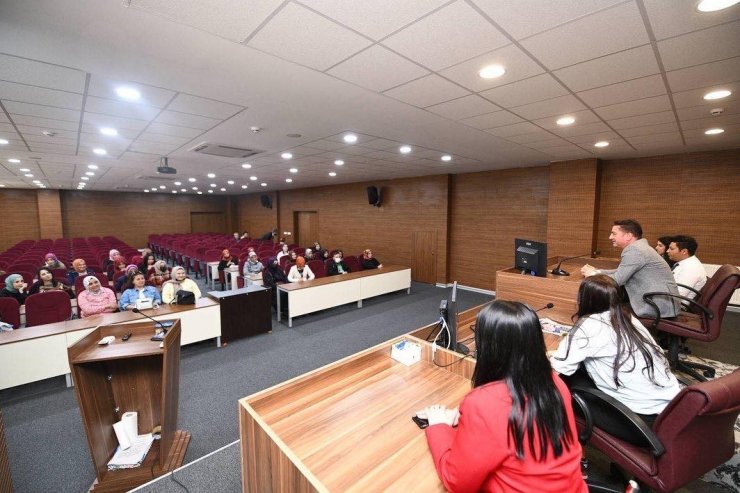 Başkan Çetin: "Her işçi-işveren buluşmasında bir kişinin bile işe yerleşme imkanı bizleri son derece mutlu ediyor"