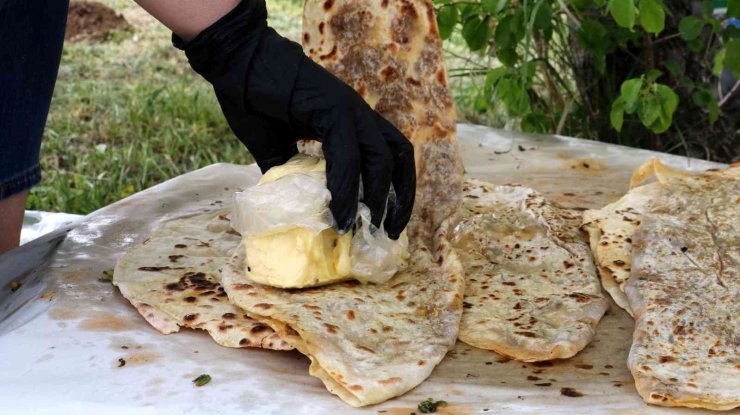 Asırlık geleneği böyle yaşattılar, hem izlemeye hem tadına doyulmadı