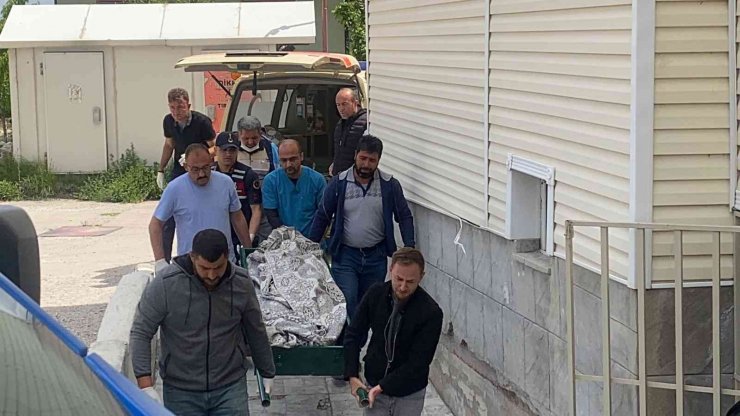 Kayıp olarak aranan gencin gömülü cesedi bulundu