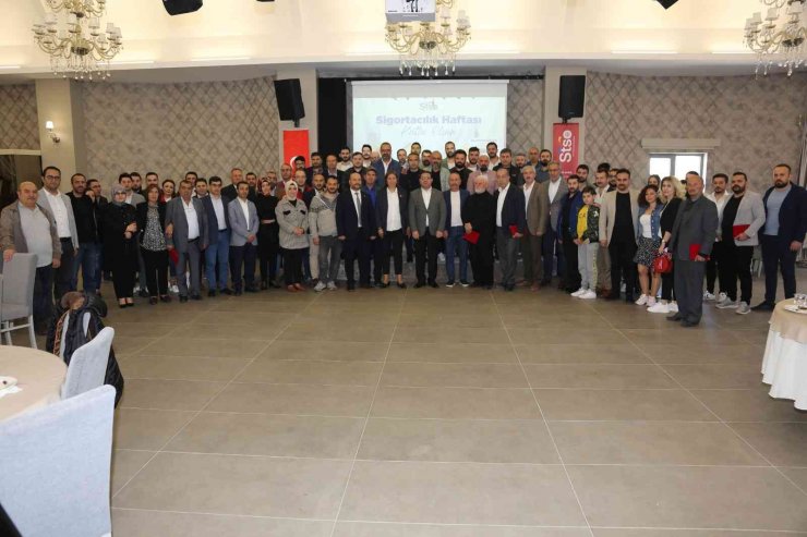 Sigortacılık sektöründe 20 yılını dolduranlar ödüllendirildi