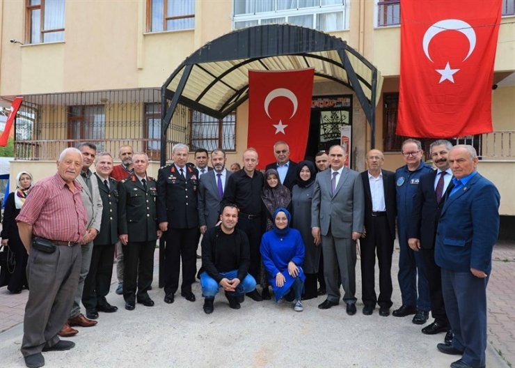 Vali Özkan, şehit İsmet Işık’ın ailesini ziyaret etti