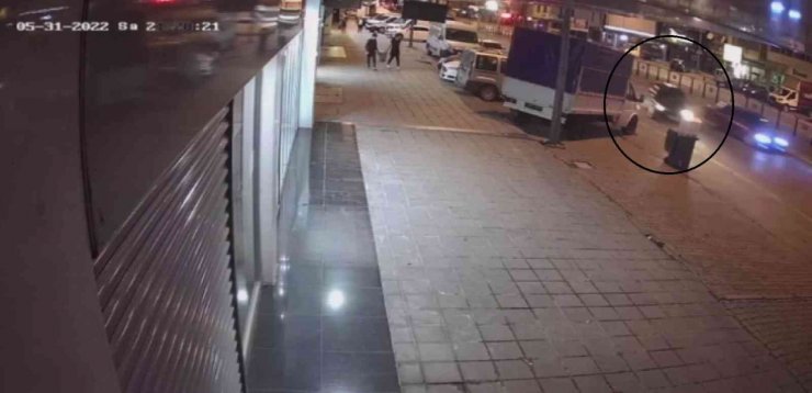 Makas atacaktı, takla attı