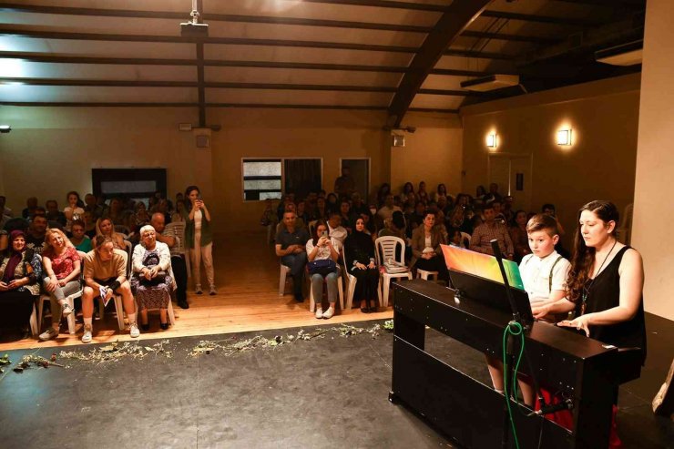 Çocuk piyanistlerin ’Yaza Merhaba’ konseri