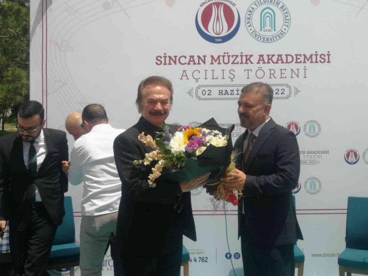 Başkent’te Orhan Gencebay sevgisi sokaklara taştı