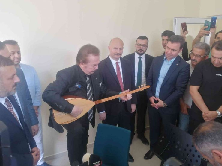 Başkent’te Orhan Gencebay sevgisi sokaklara taştı