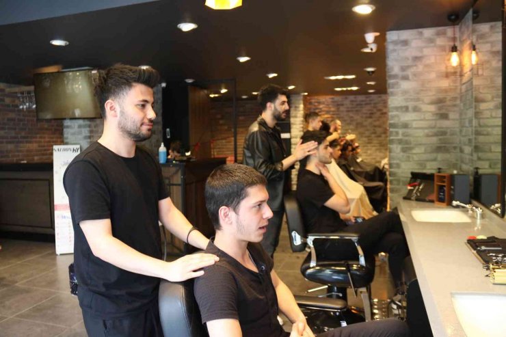 Kabaran saçlar için çözüm: “Keratin bakımı”