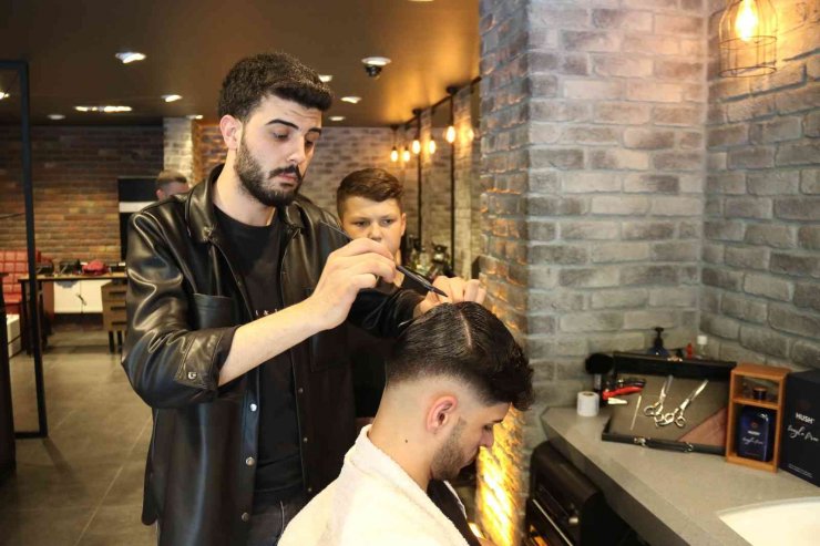 Kabaran saçlar için çözüm: “Keratin bakımı”
