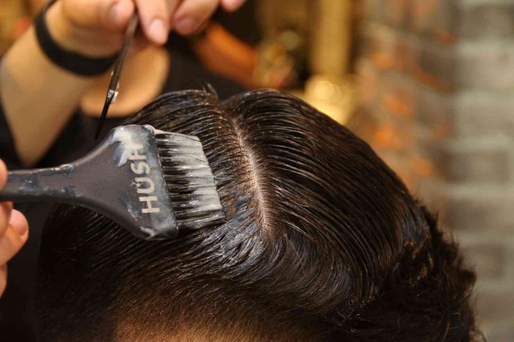 Kabaran saçlar için çözüm: “Keratin bakımı”
