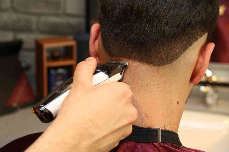 Kabaran saçlar için çözüm: “Keratin bakımı”